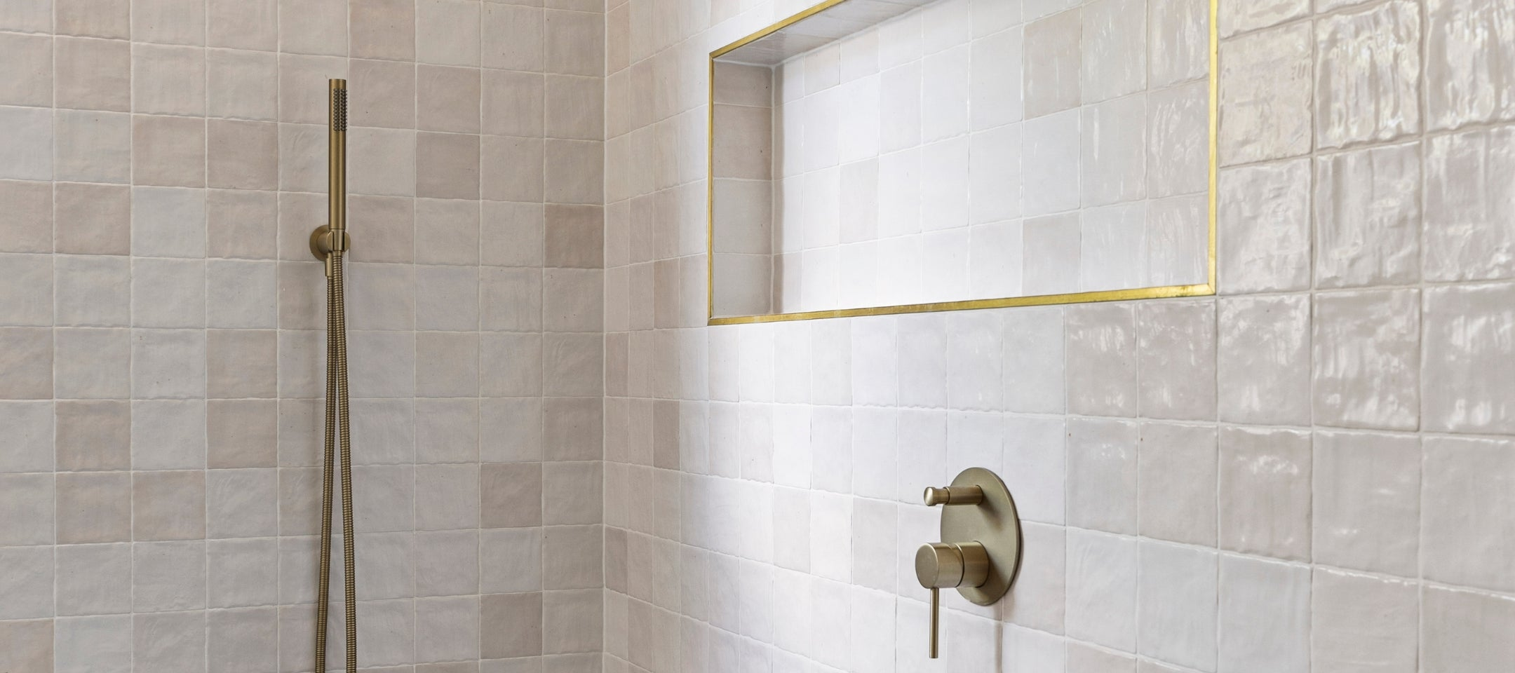 Handheld Shower Heads, Wands and Rail Sets