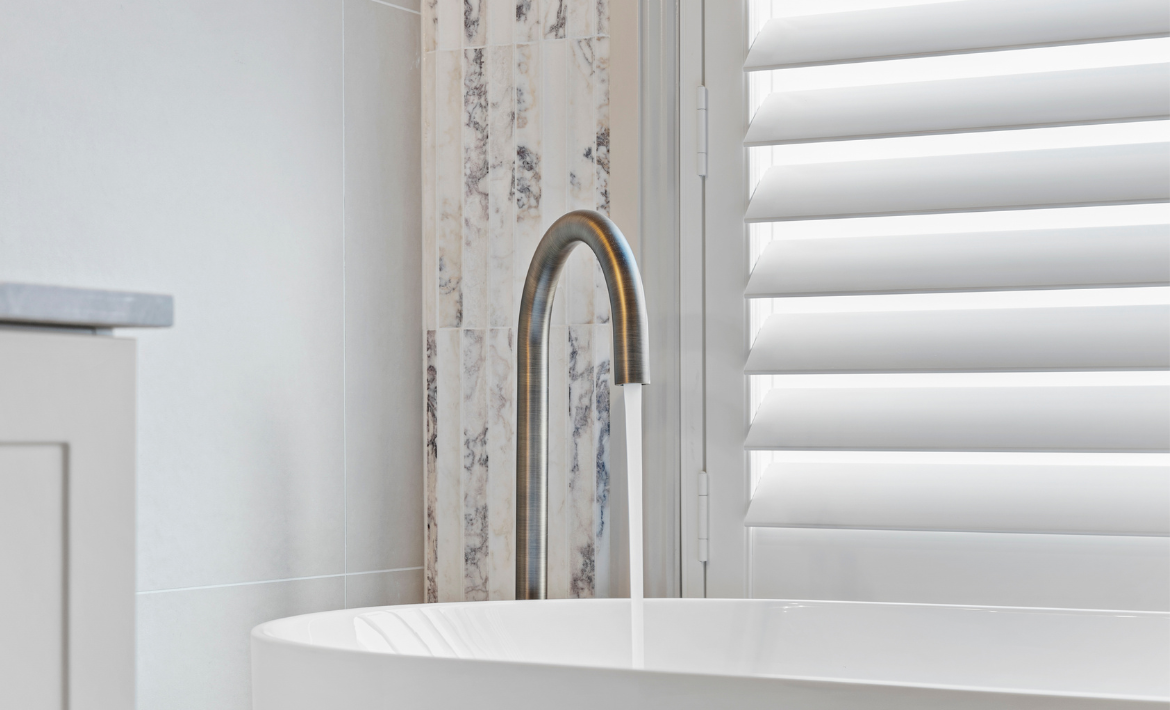 Floor Mounted Bath Filler - Antique Brass