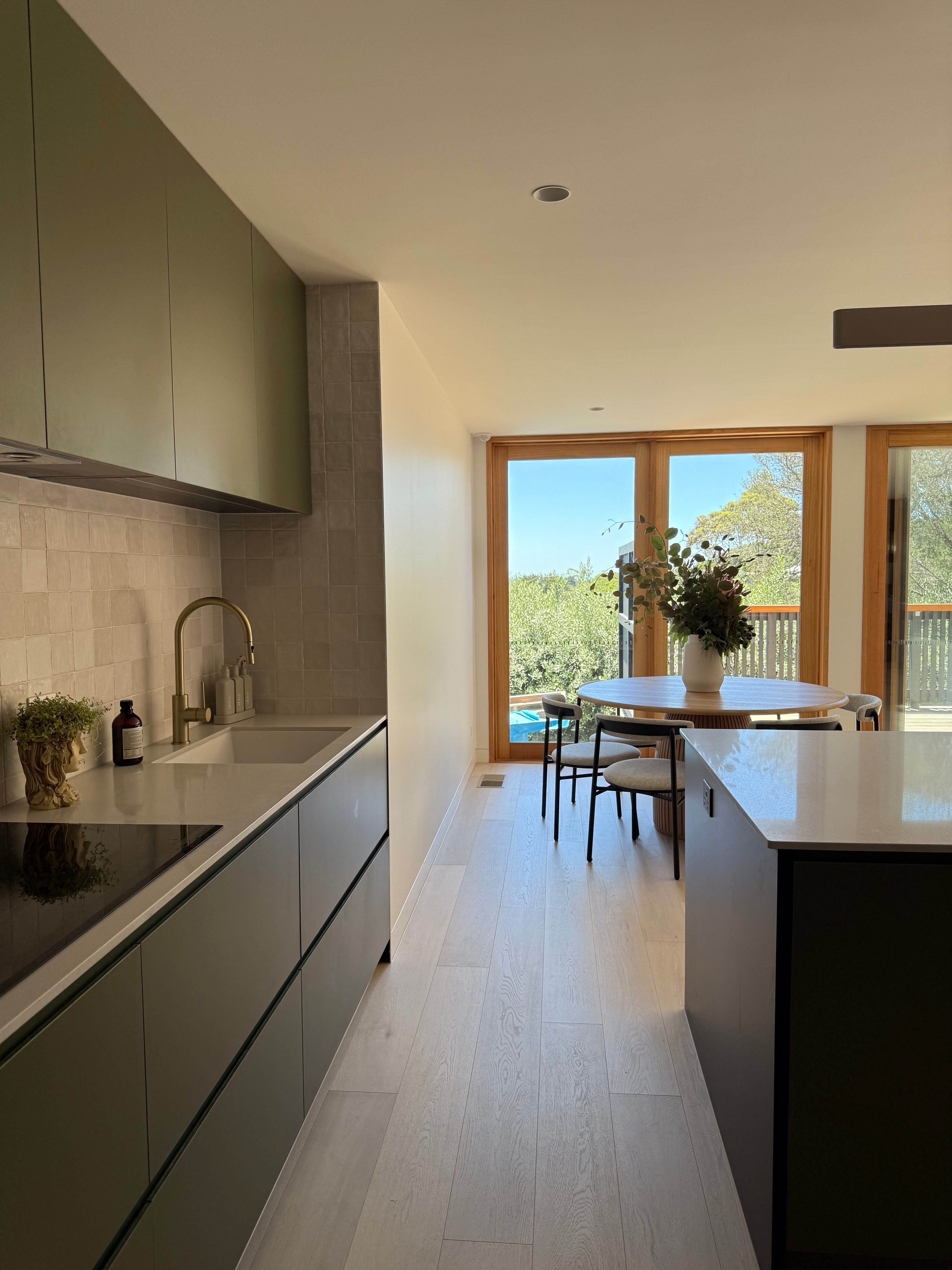 Haven Gooseneck Pull Out Mixer - Brushed Brass