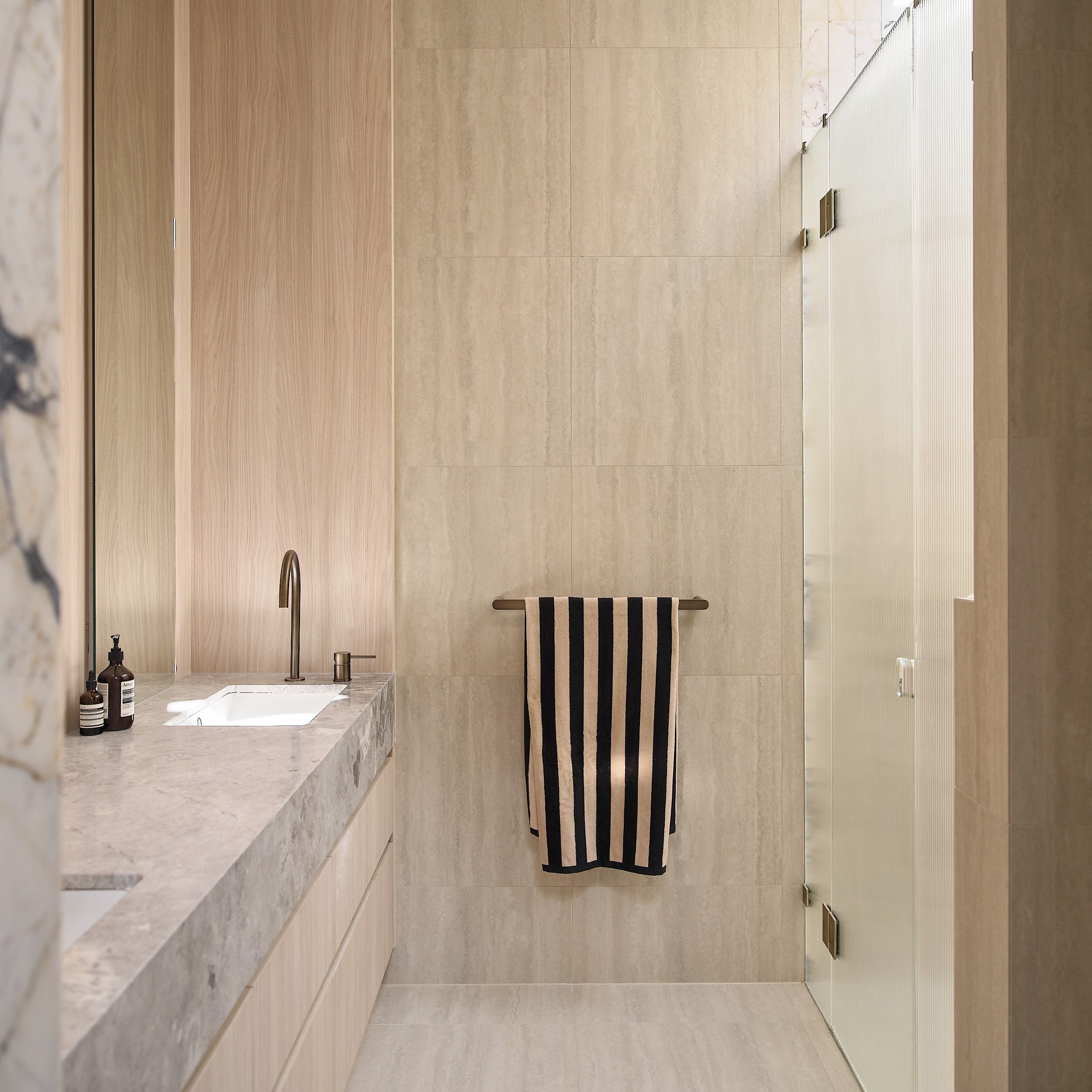Single Towel Rail - Antique Brass