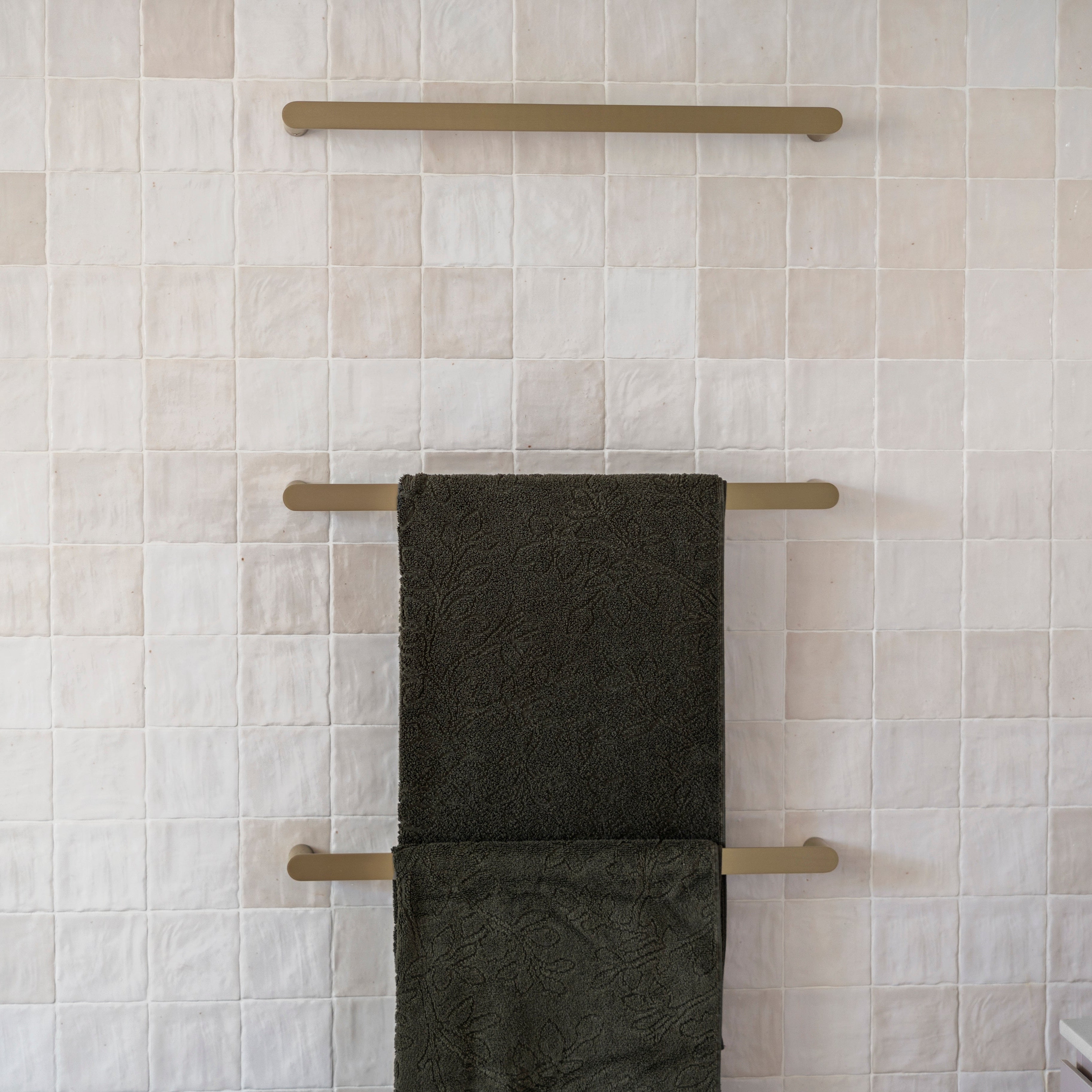 Single Towel Rail - Brushed Brass