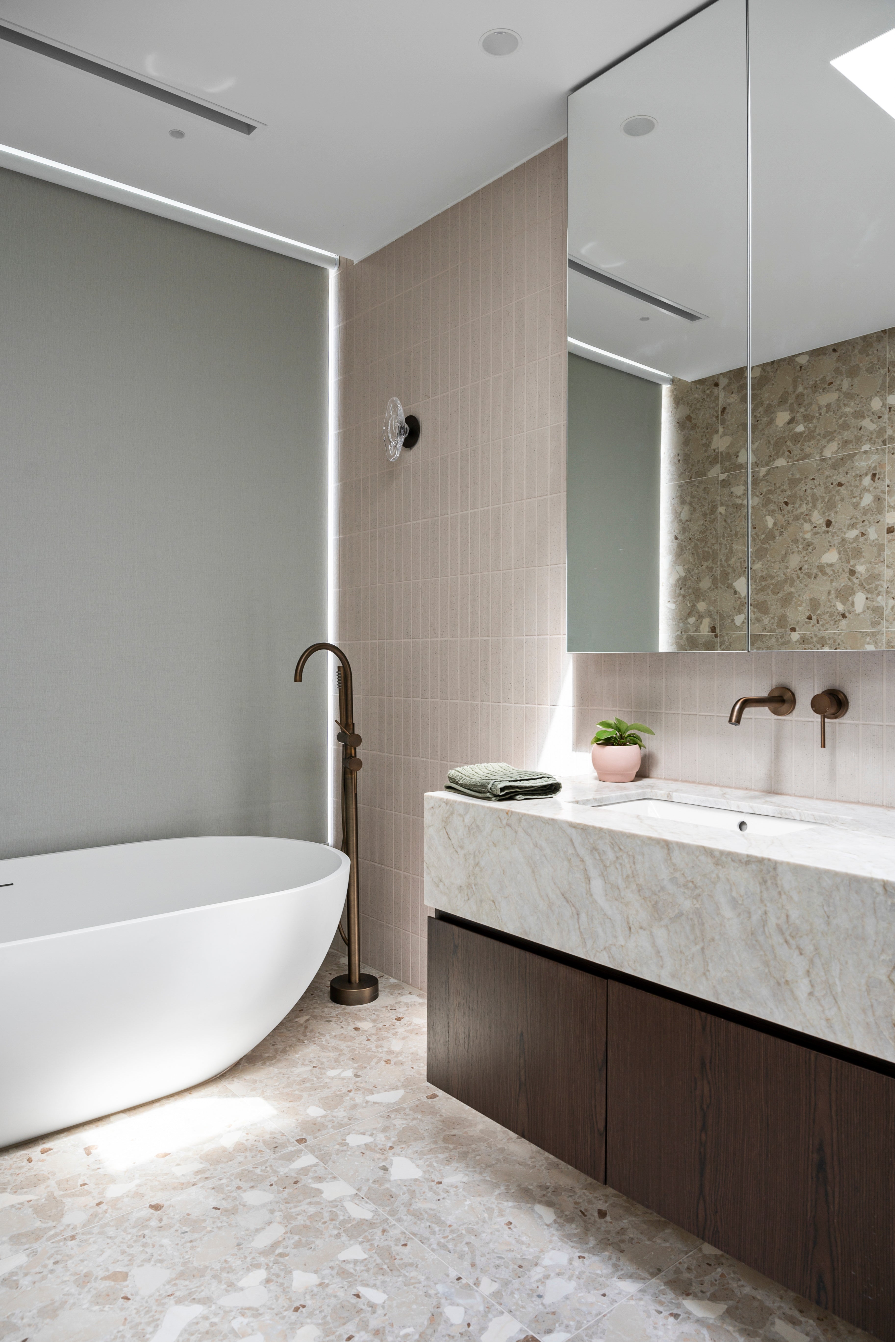 Haven Bath Filler with Hand Shower Wand - Antique Brass