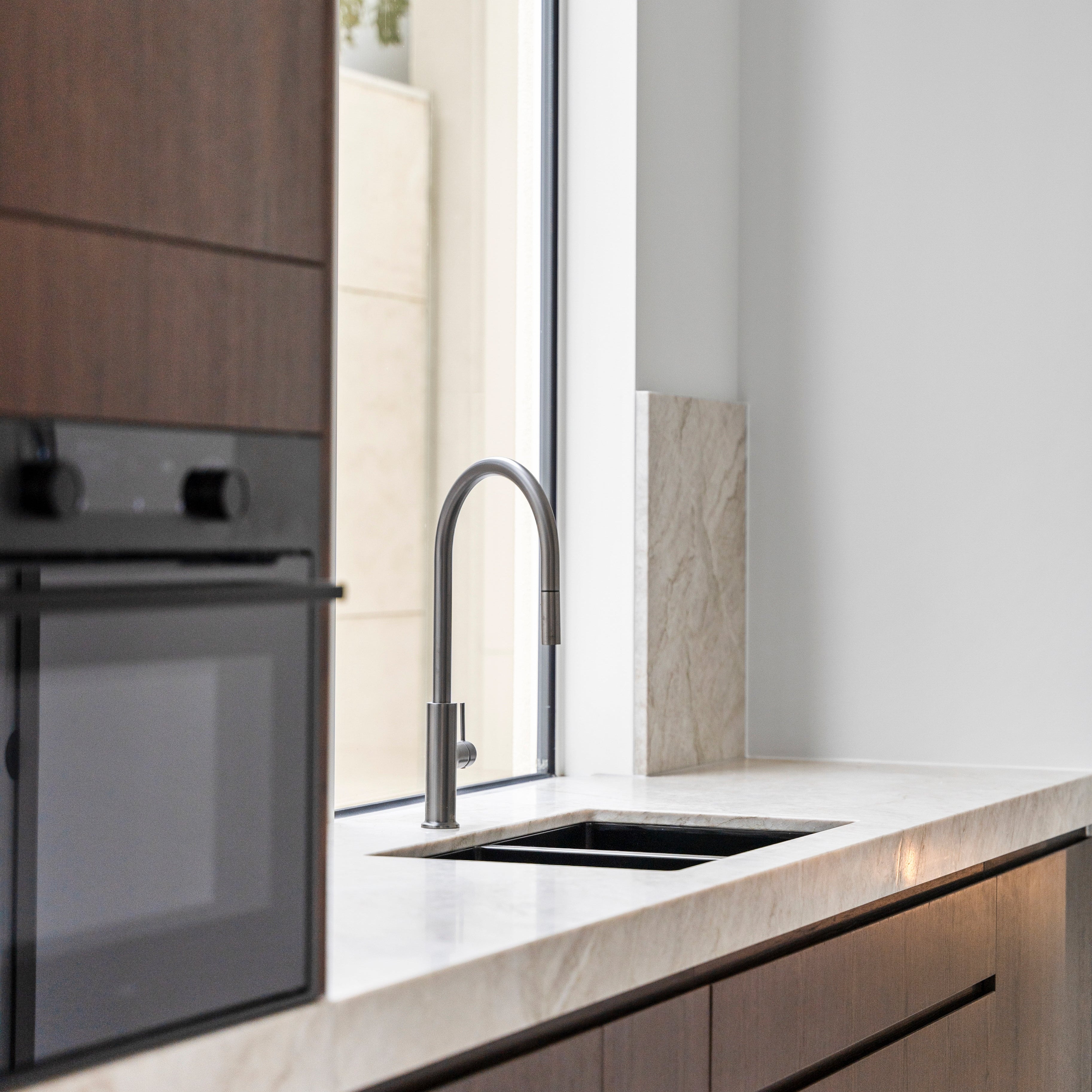 Haven Gooseneck Pull Out Mixer - Gun Metal Brushed