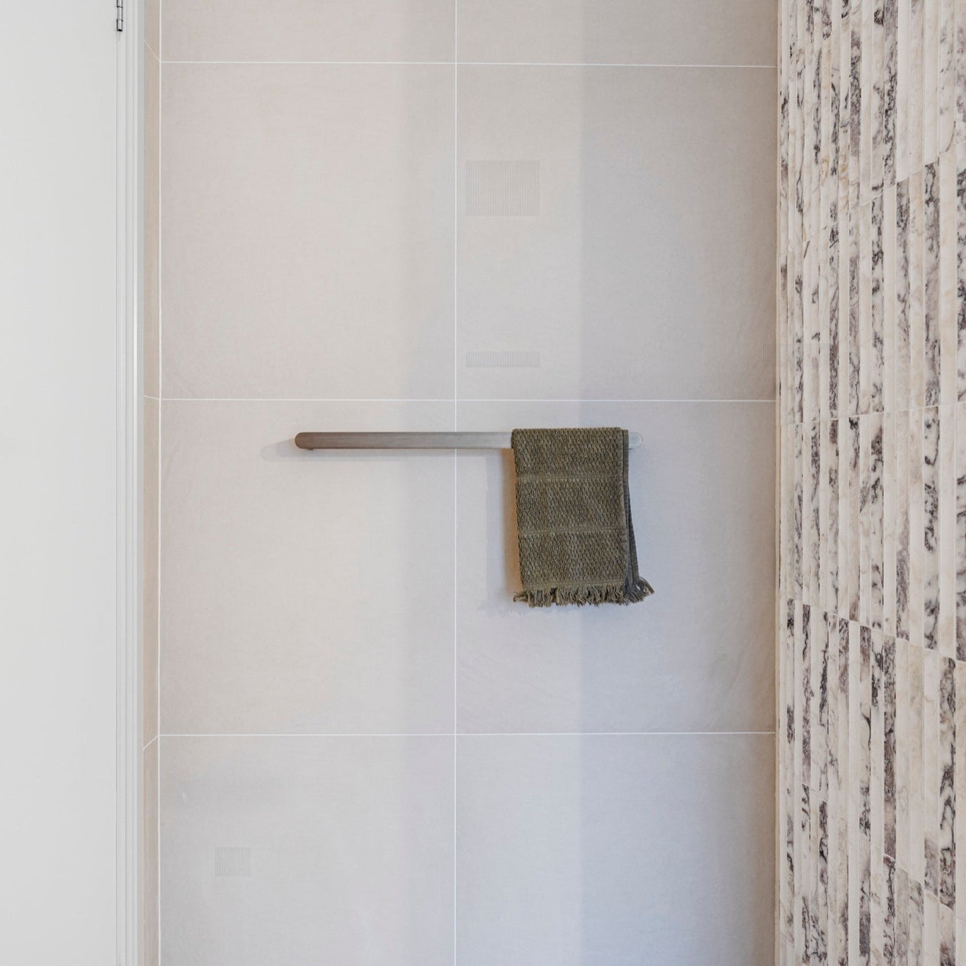 Single Towel Rail - Antique Brass